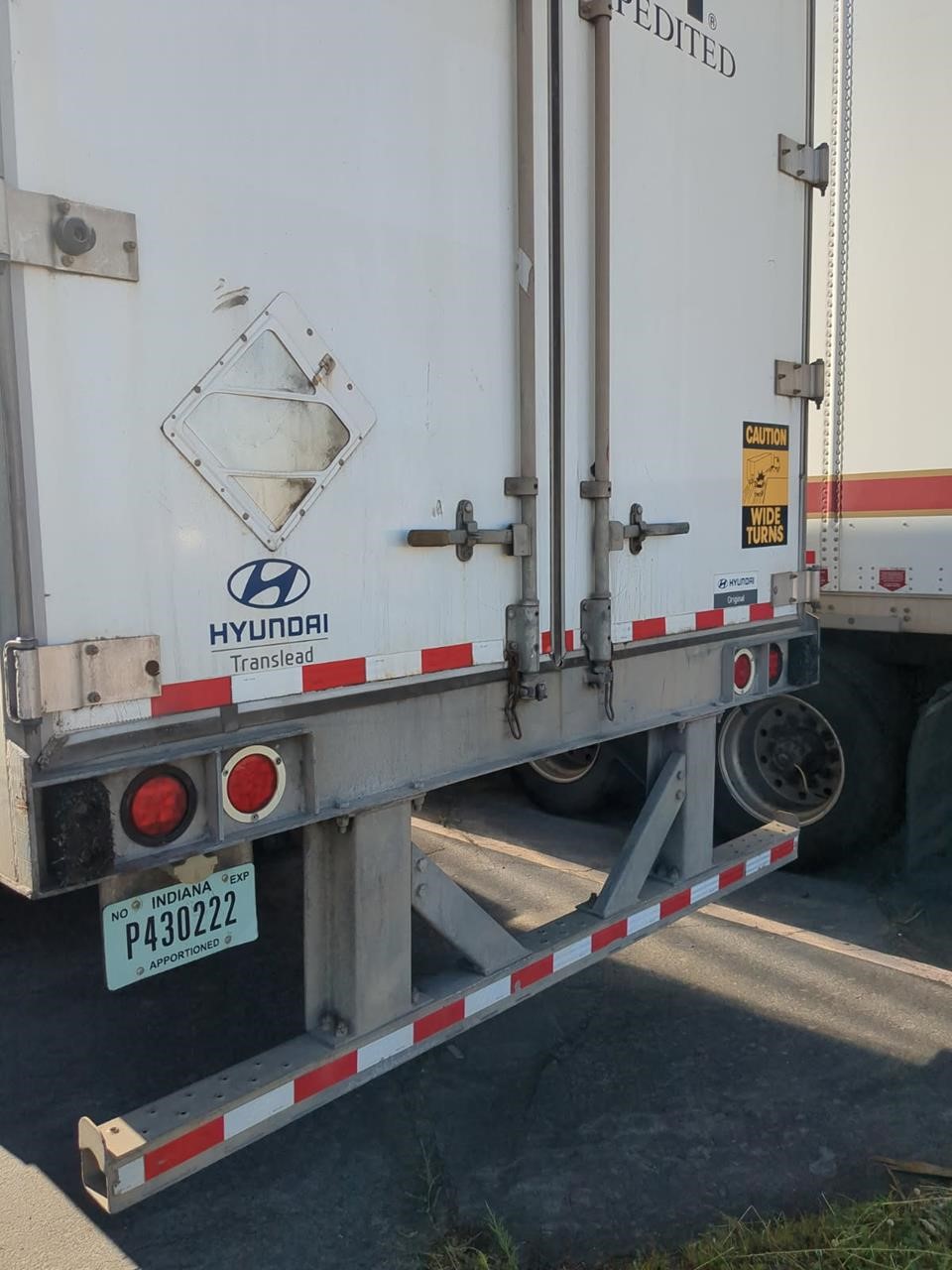 2016 HYUNDAI DRY VAN - image 4 of 5