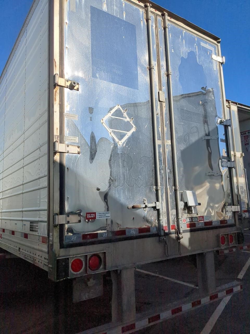 2019 HYUNDAI REEFER - image 4 of 5