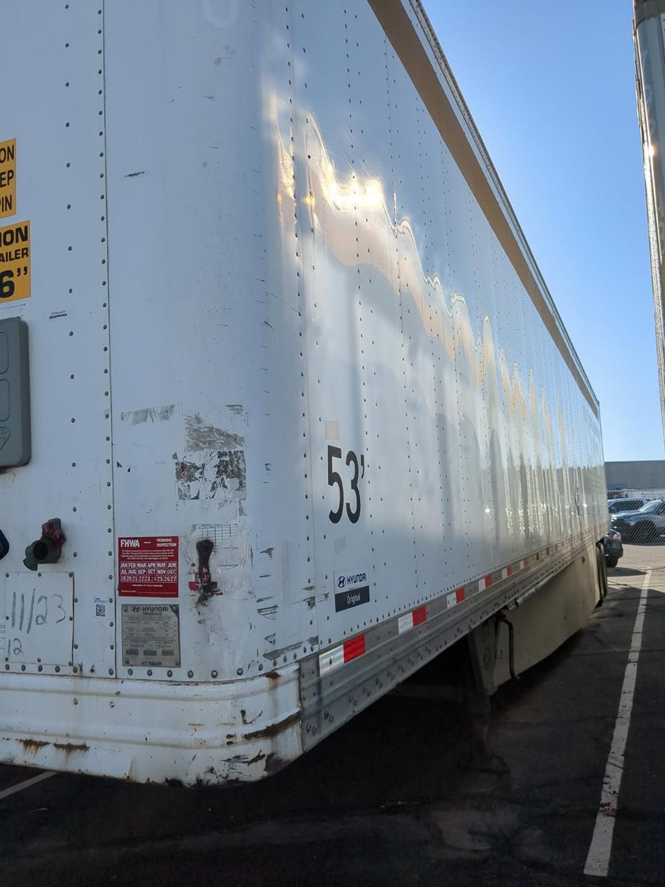 2016 HYUNDAI DRY VAN - image 2 of 4