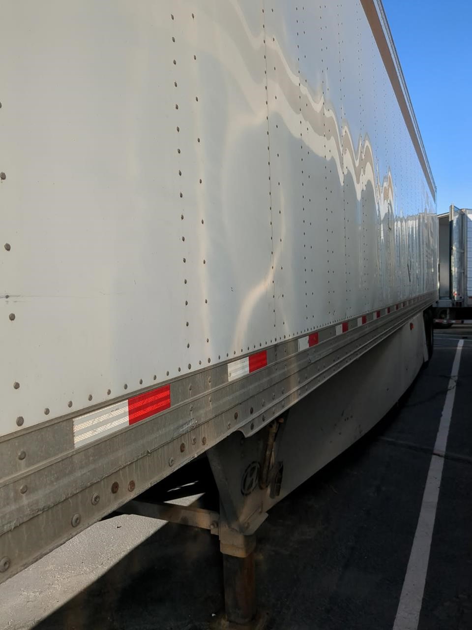 2016 HYUNDAI DRY VAN - image 2 of 3