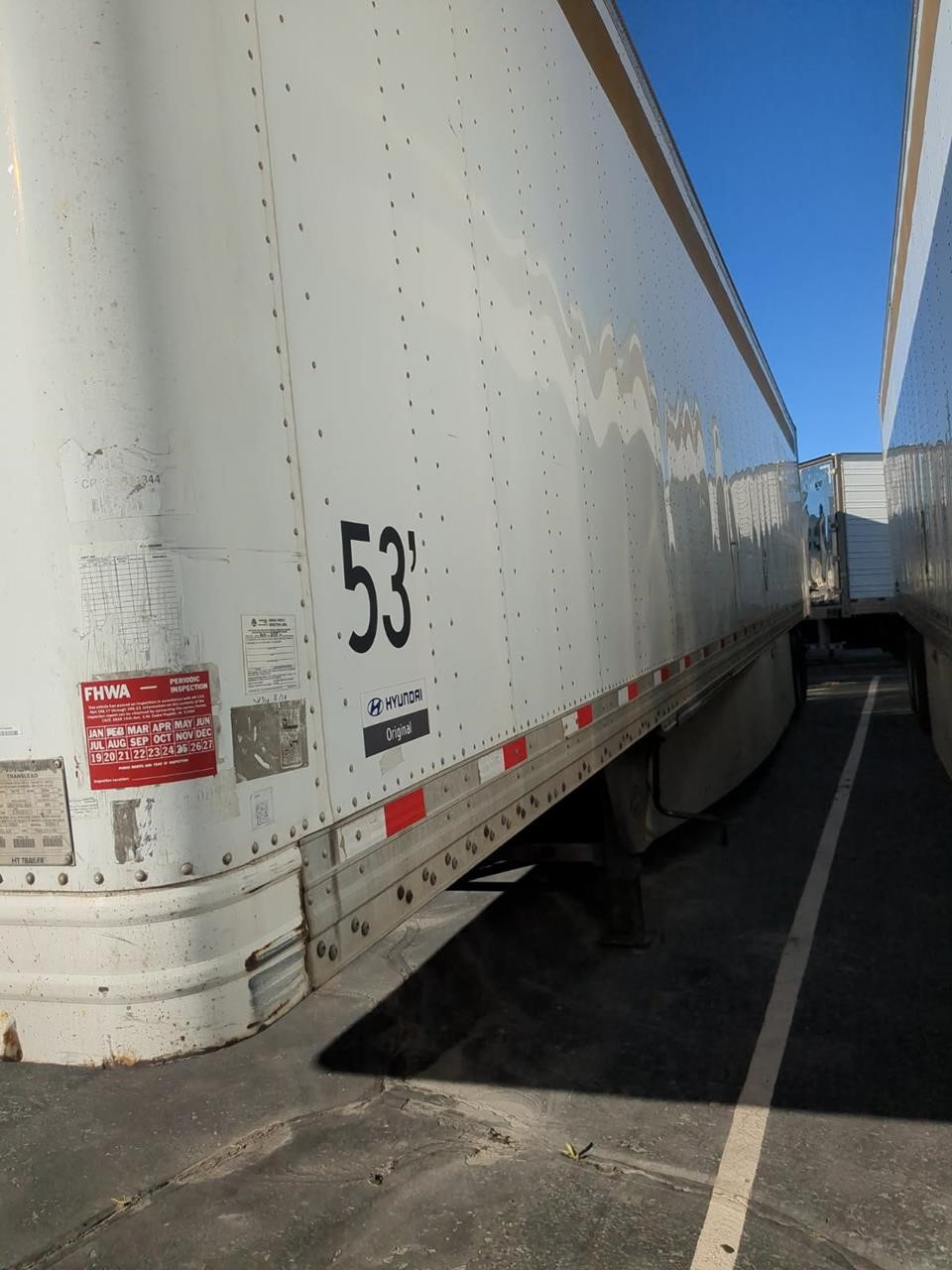 2016 HYUNDAI DRY VAN - image 2 of 4