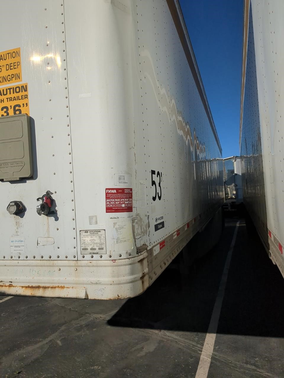 2016 HYUNDAI DRY VAN - image 2 of 4