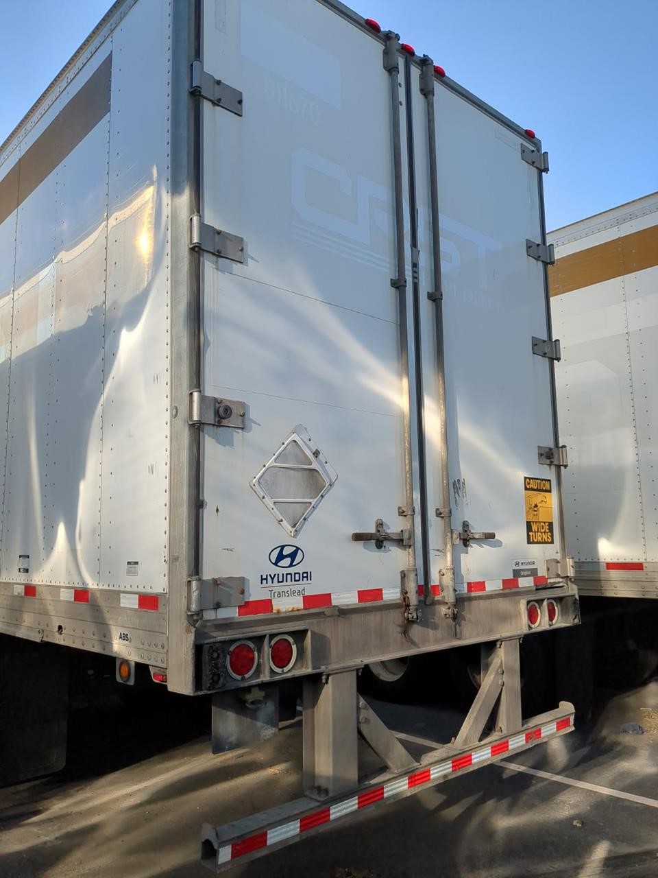 2016 HYUNDAI DRY VAN - image 3 of 4