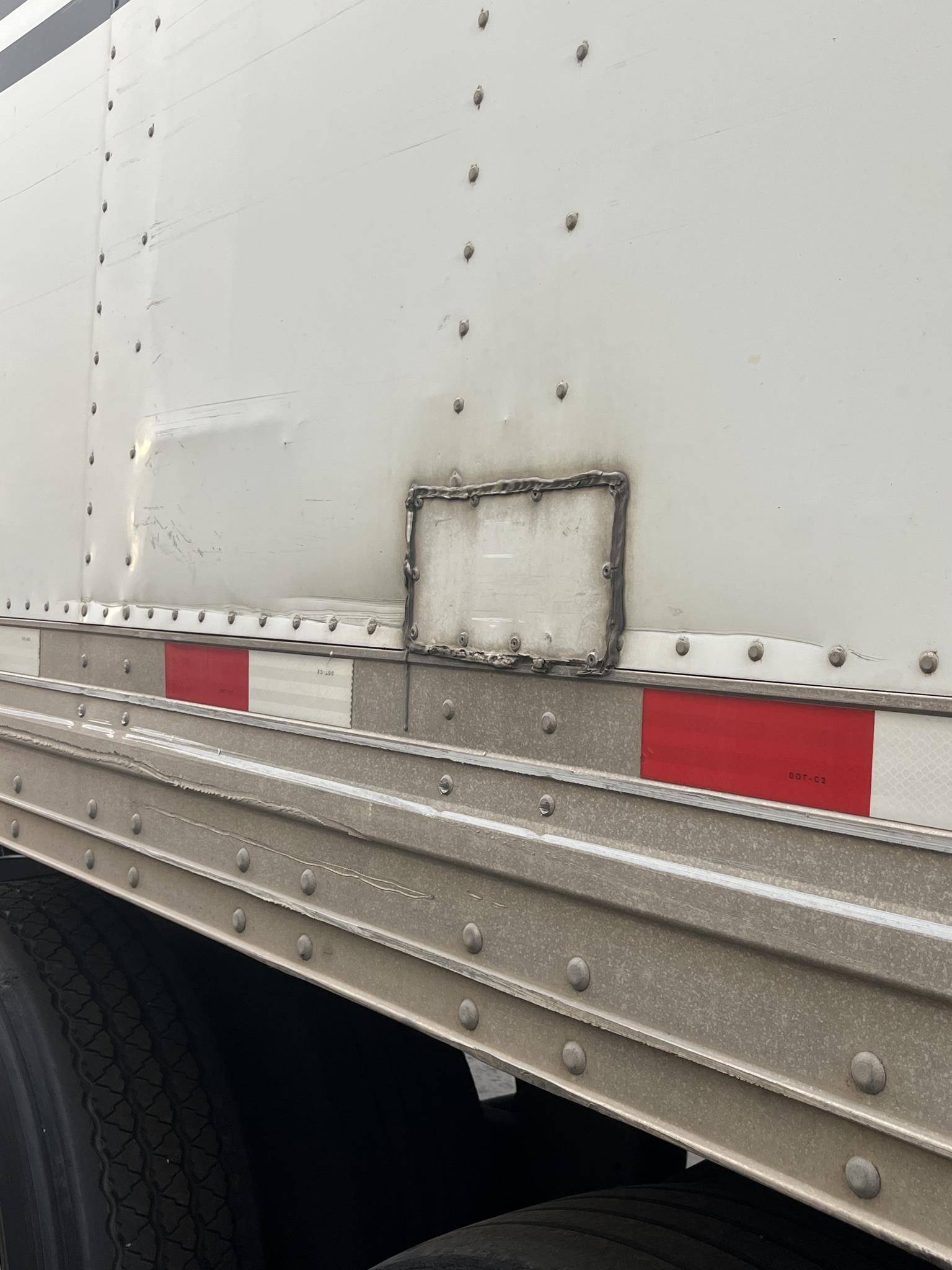 2016 HYUNDAI DRY VAN - image 4 of 6