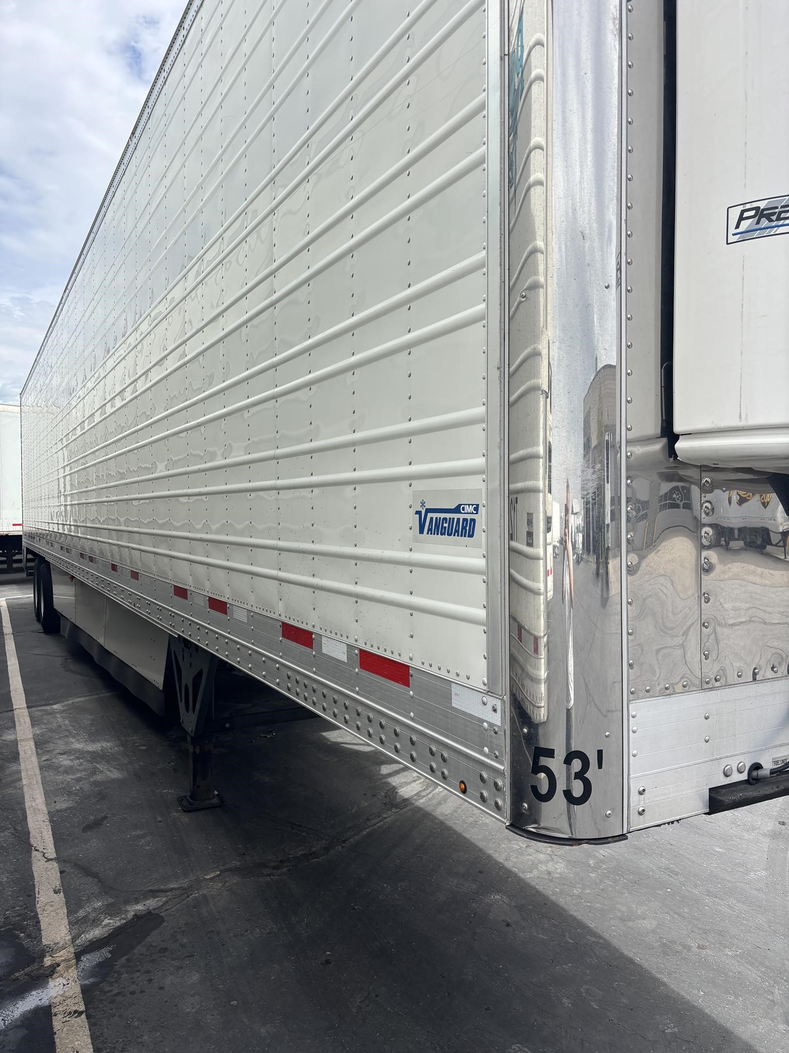 2024 VANGUARD REEFER - image 2 of 5