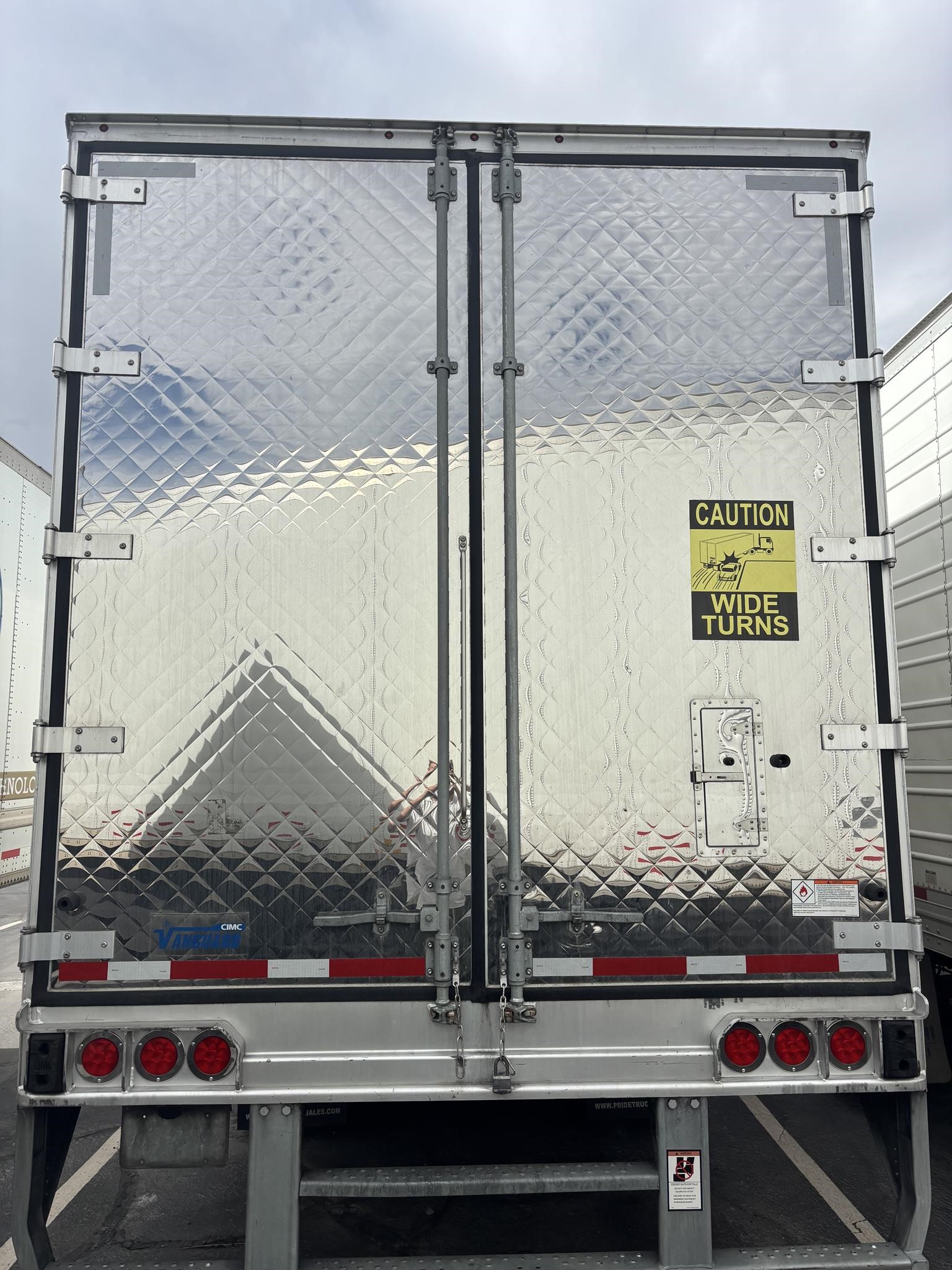 2024 VANGUARD REEFER - image 4 of 5