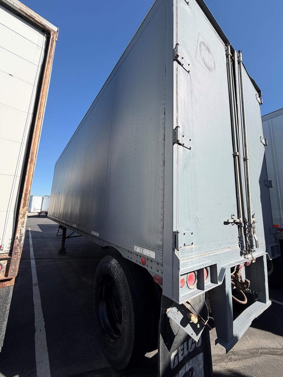 1987 STOUGHTON DRY VAN 1987 STOUGHTON DRY VAN - image 4 of 6