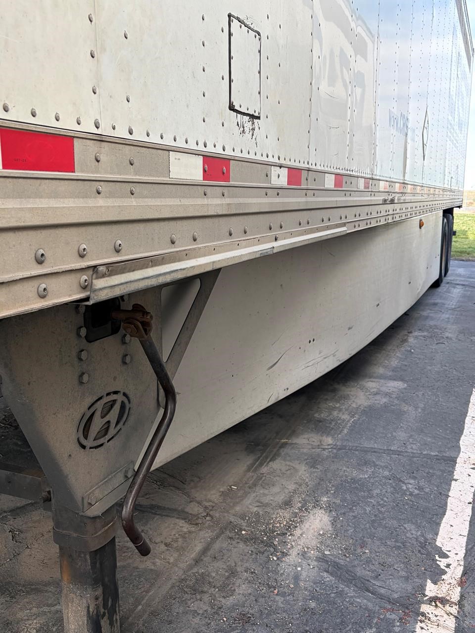 2016 HYUNDAI DRY VAN 2016 HYUNDAI DRY VAN - image 4 of 6