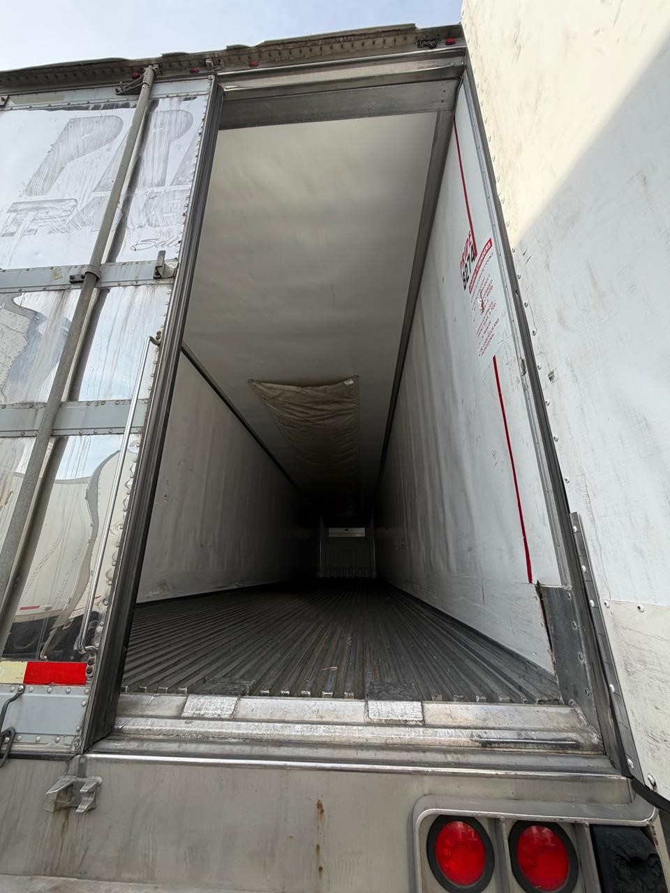 2017 UTILITY REEFER - image 2 of 6