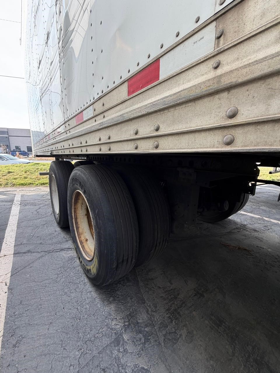 2016 HYUNDAI DRY VAN - image 2 of 6