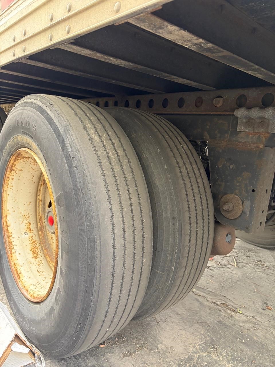 2016 HYUNDAI DRY VAN - image 2 of 5