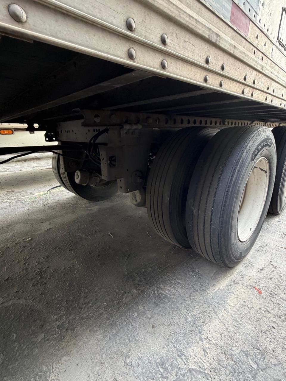 2016 HYUNDAI DRY VAN - image 3 of 6