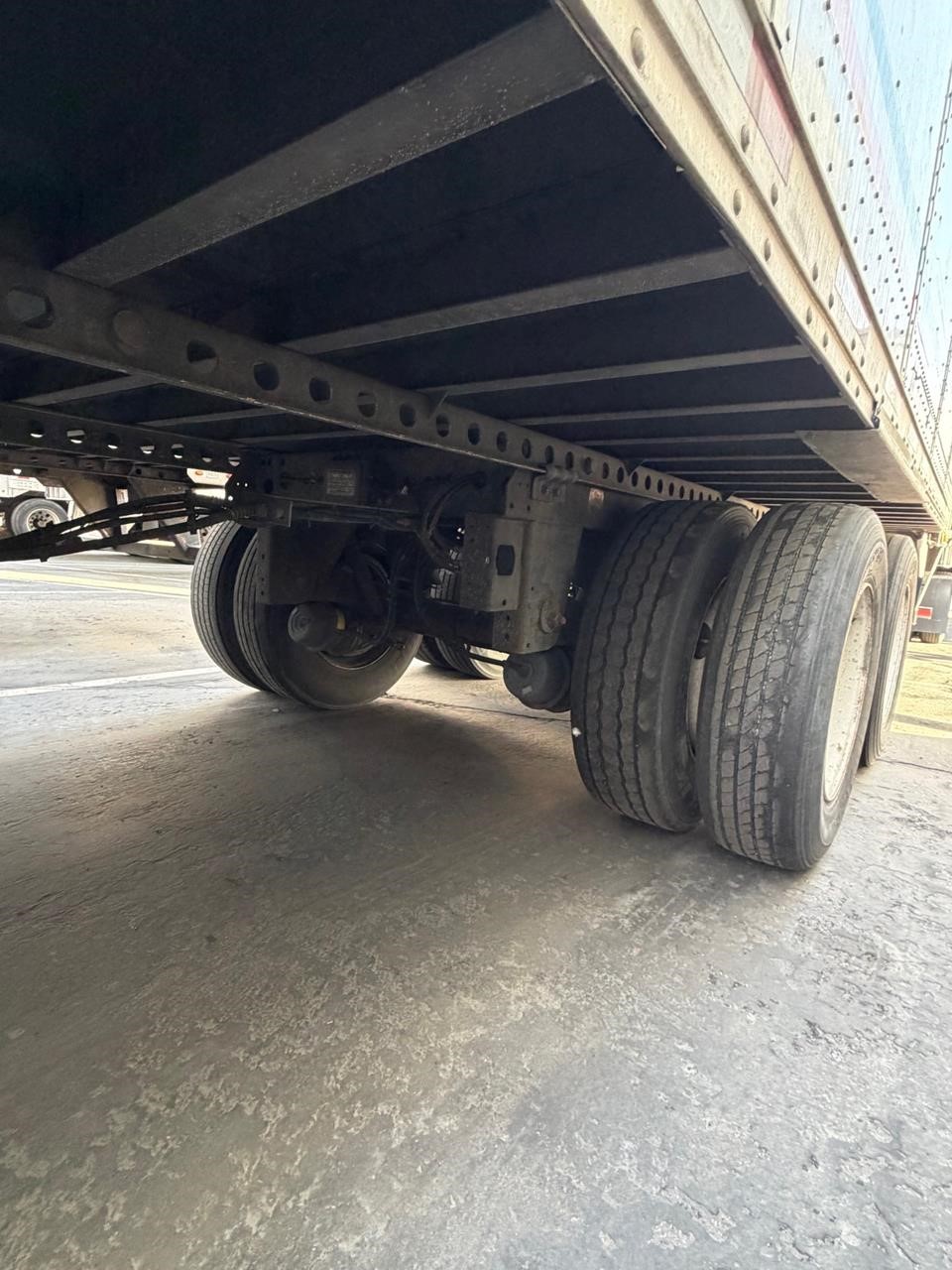 2019 HYUNDAI DRY VAN - image 4 of 6