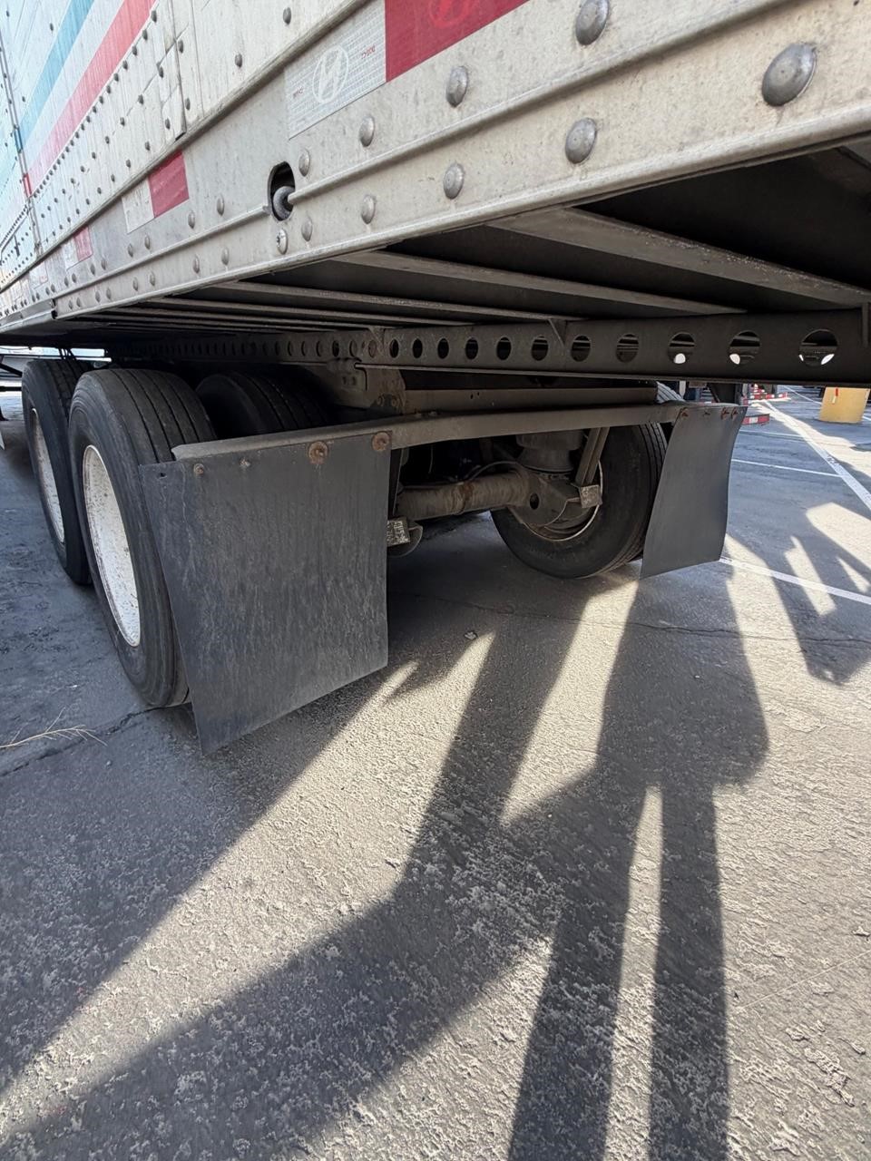 2019 HYUNDAI DRY VAN - image 5 of 6