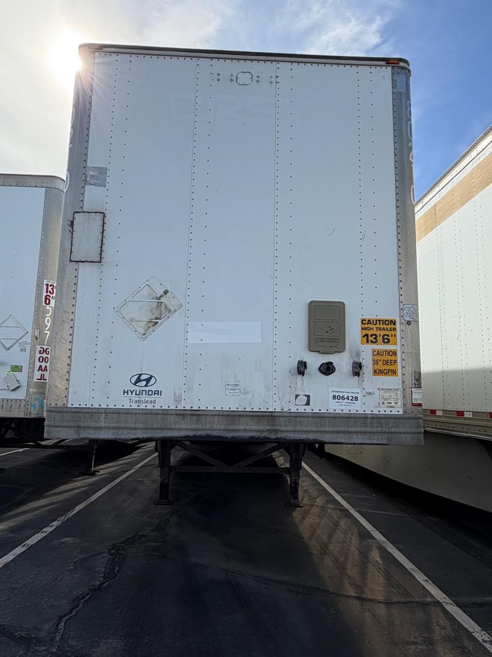 2019 HYUNDAI DRY VAN - image 2 of 6