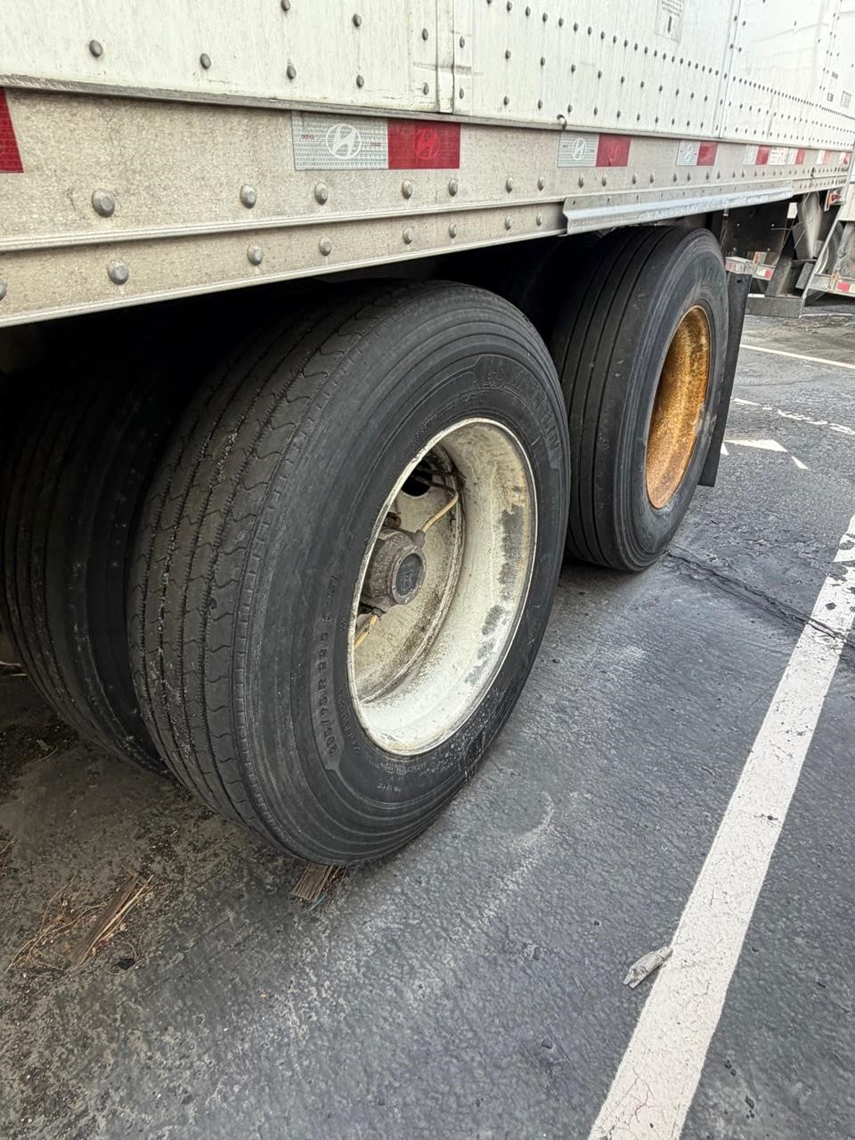 2019 HYUNDAI DRY VAN - image 6 of 6