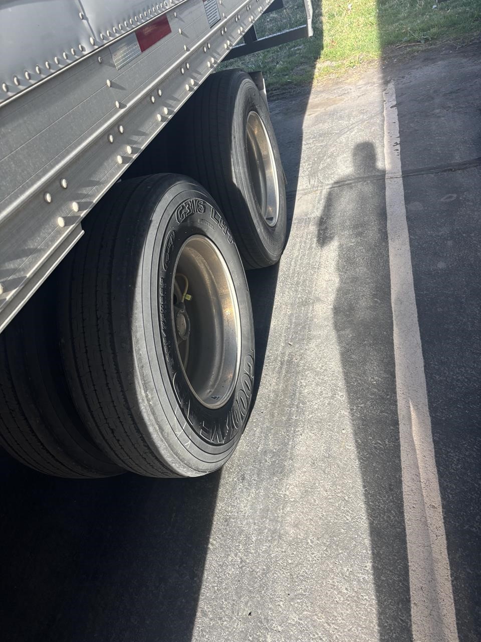 2022 VANGUARD REEFER - image 5 of 6