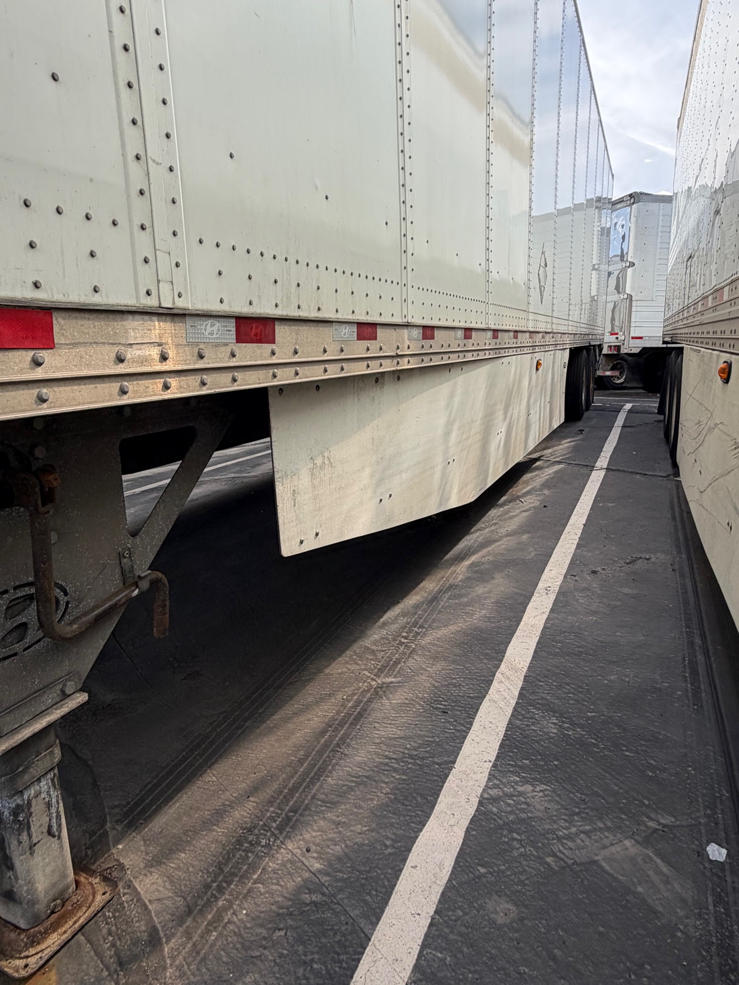 2019 DRY VAN HYUNDAI 2019 DRY VAN HYUNDAI - image 3 of 6