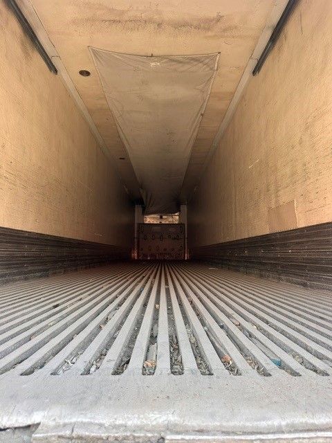 2000 REEFER TRAILMOBILE - image 2 of 6